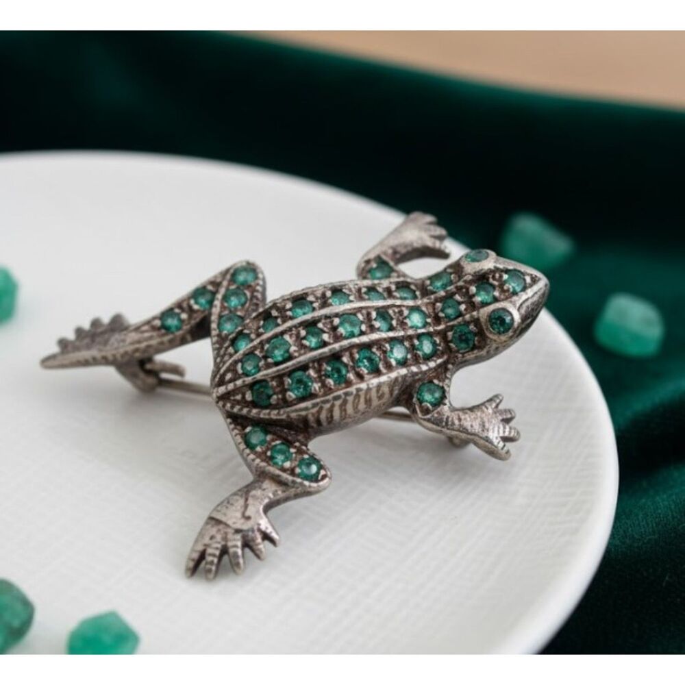 Vintage 925 Sterling Silver Emerald Frog Brooch Pin Thailand